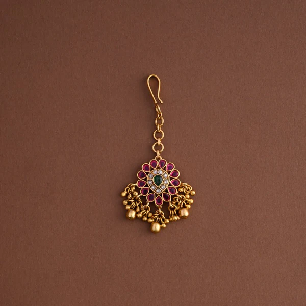 Floral Kundan Maang Tikka